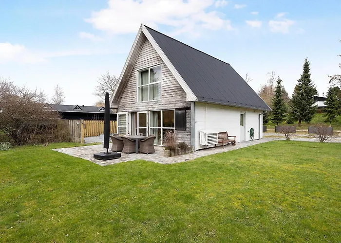 Σπίτι διακοπών Charming And Well-kept Near The Child-friendly At Begtrup Vig