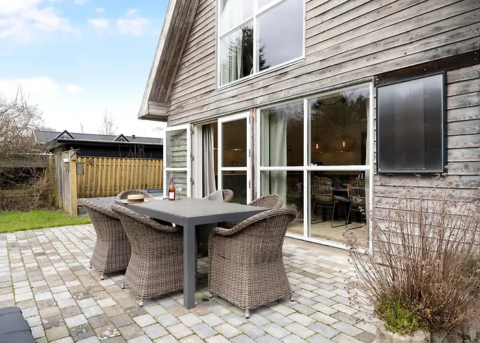 Σπίτι διακοπών Charming And Well-kept Near The Child-friendly At Begtrup Vig *